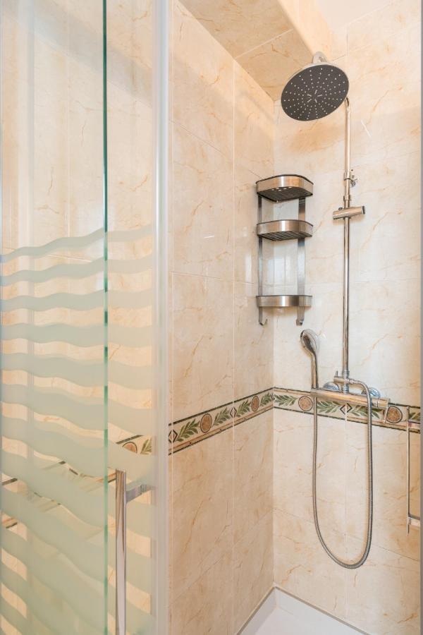 La Francesa Triana Appartement Sevilla Buitenkant foto